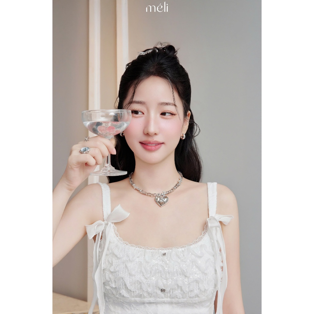 เสื้อ Veera - กางเกง Reina -การออกแบบ Méli