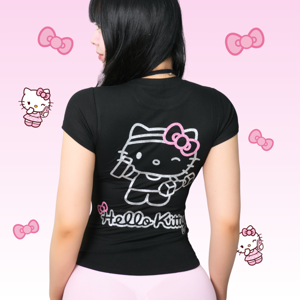 Babytee เสื้อเชิ้ตผ้าฝ้ายเข้ารูปผู้หญิงลายยิม Hello Kitty Glitter Ver 1 - Kuhess B5