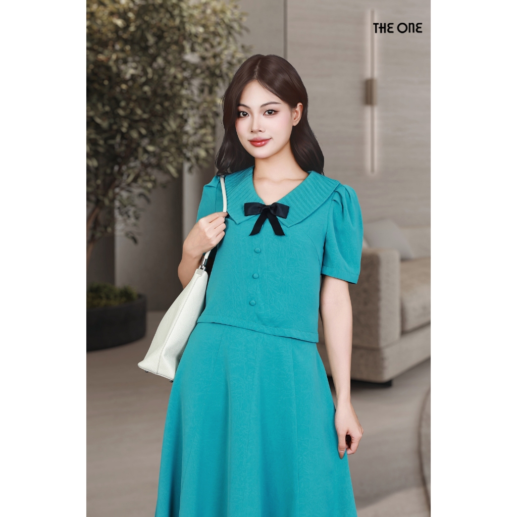 เสื้อครอปไหมพรมสีฟ้าเสื้อแขนสั้นคอปกโบว์ ADB2353XA