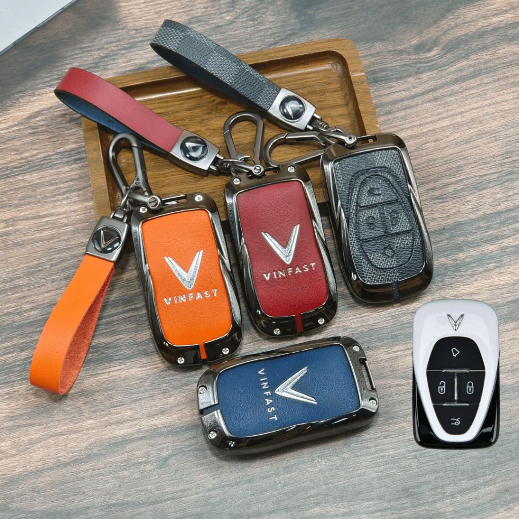 VinFast VF6 VF6 Plus VF7 VF8 VF9 2024-2025 เคสกุญแจกรอบโลหะผสมหนังหลากสีคุณภาพสูงป้องกันกุญแจ