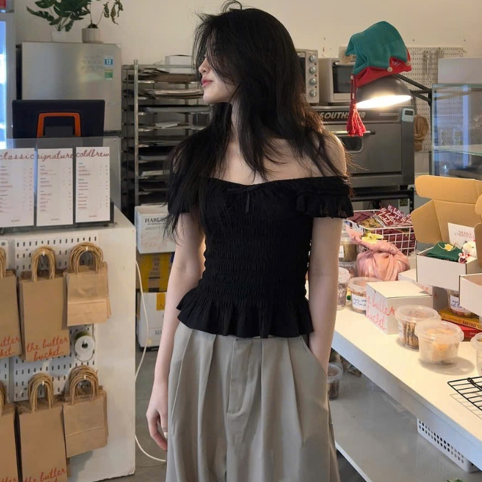 Gemma.closet เสื้อเบลาส์ลูกไม้