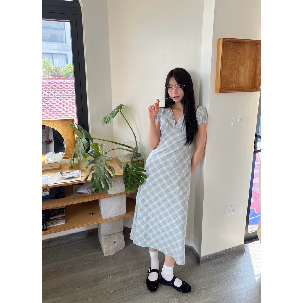 Katarina Dress - ชุดเดรสคอวีแขนยาวผู้หญิง nhien.official NDL00007