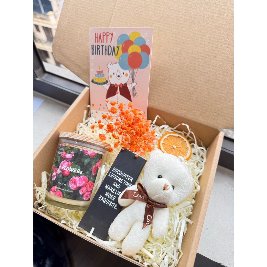 ชุดของขวัญ " เทียนหอมน้ํามัน ESSENTIAL + TEDDY BEAR "