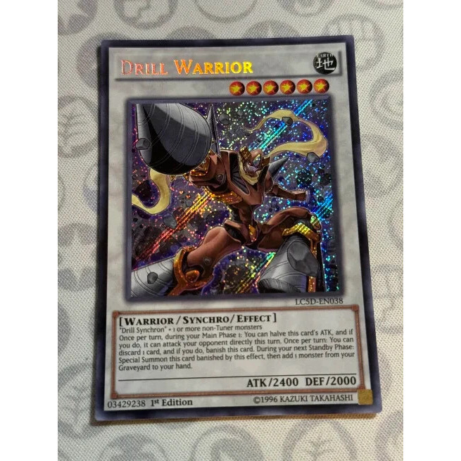 UK 2014 รหัสหายาก LC5D Secret Rare Yugioh Drill Warrior card - ฟรีฝาครอบการ์ด syn