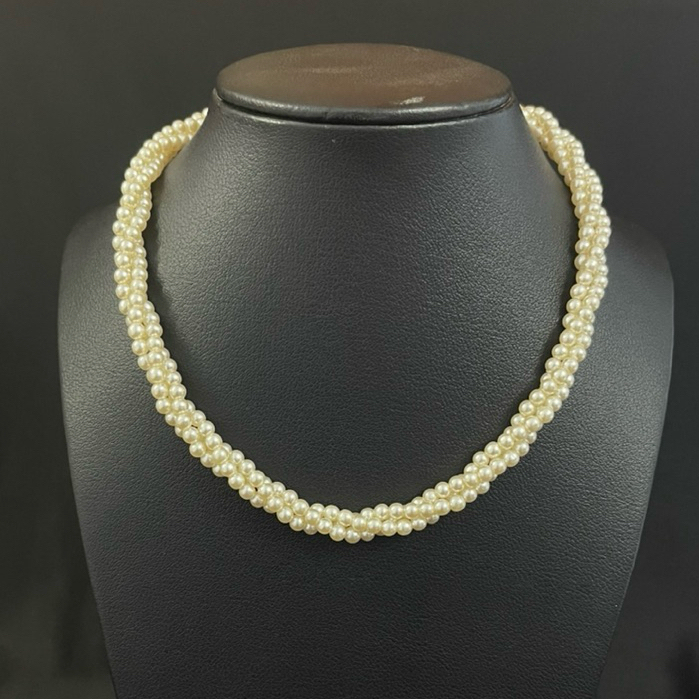 DNT0016 – สร้อยคอ SI JAPANESE – 3 SMALL PEARL SPIRAL STRINGS – CLASSIC SHAPE – CLASSIC TOUCH LOCK