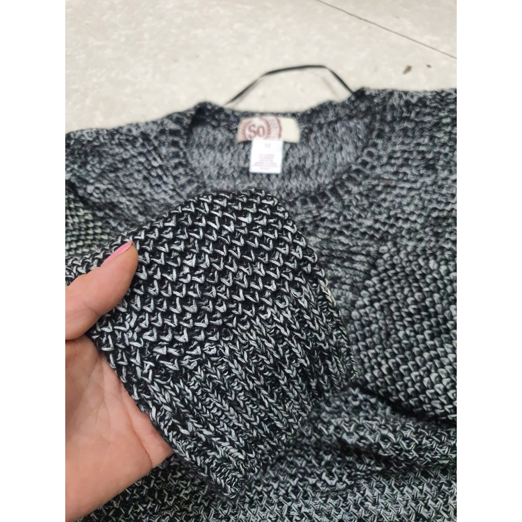 เสื้อสเวตเตอร์ VNXK ของ SO KOHL