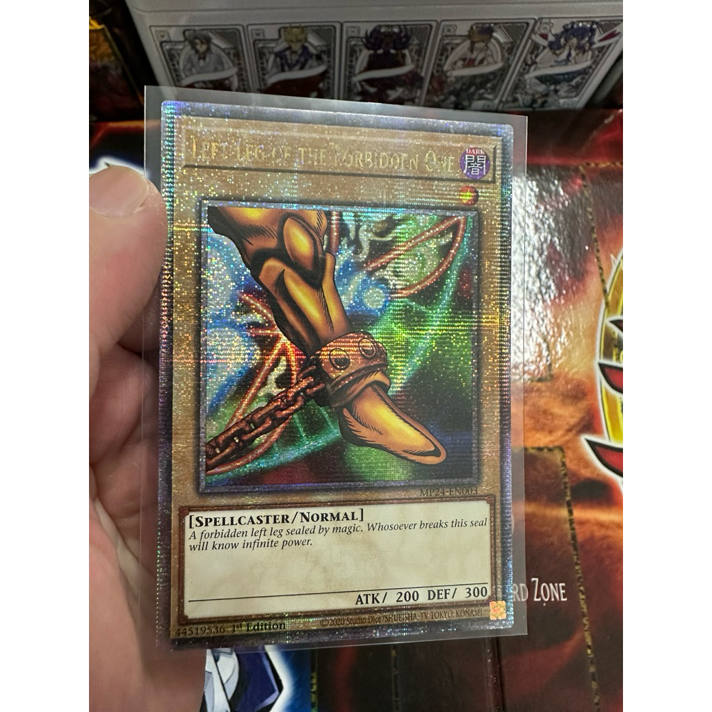 การ์ด Yugioh! ซ้าย Leg Of The Forbidden One (Quater Century Rare) (การ์ดจริง)