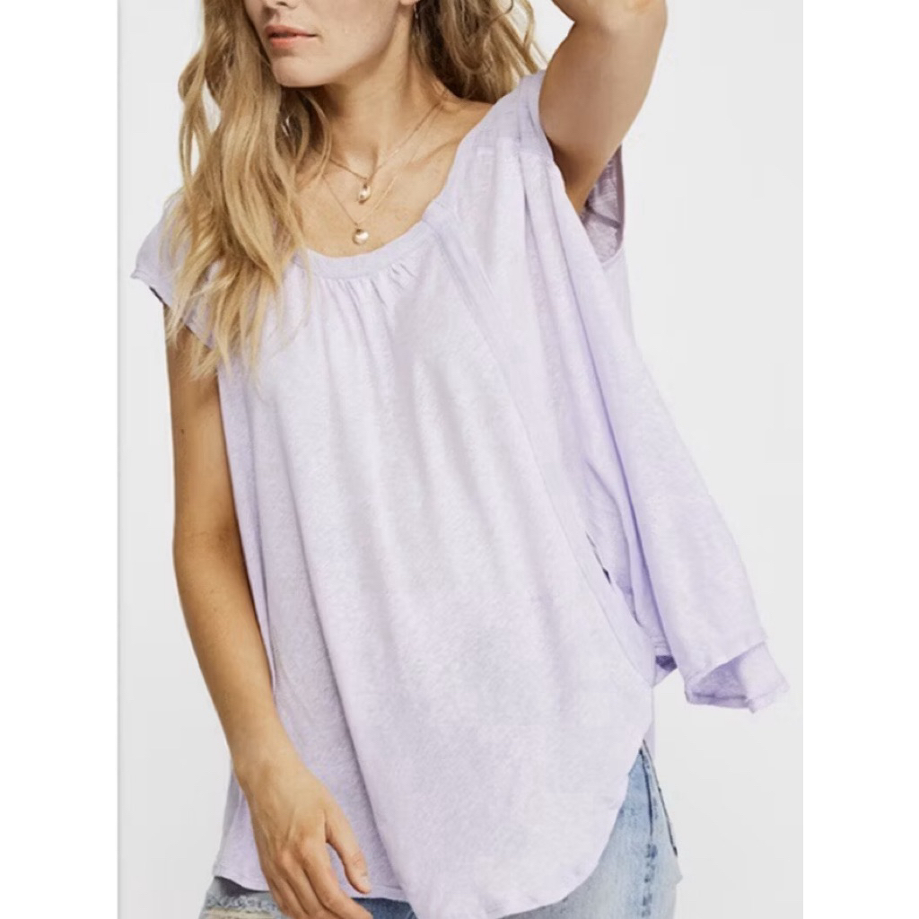 เสื้อยืดสีดํา Free People