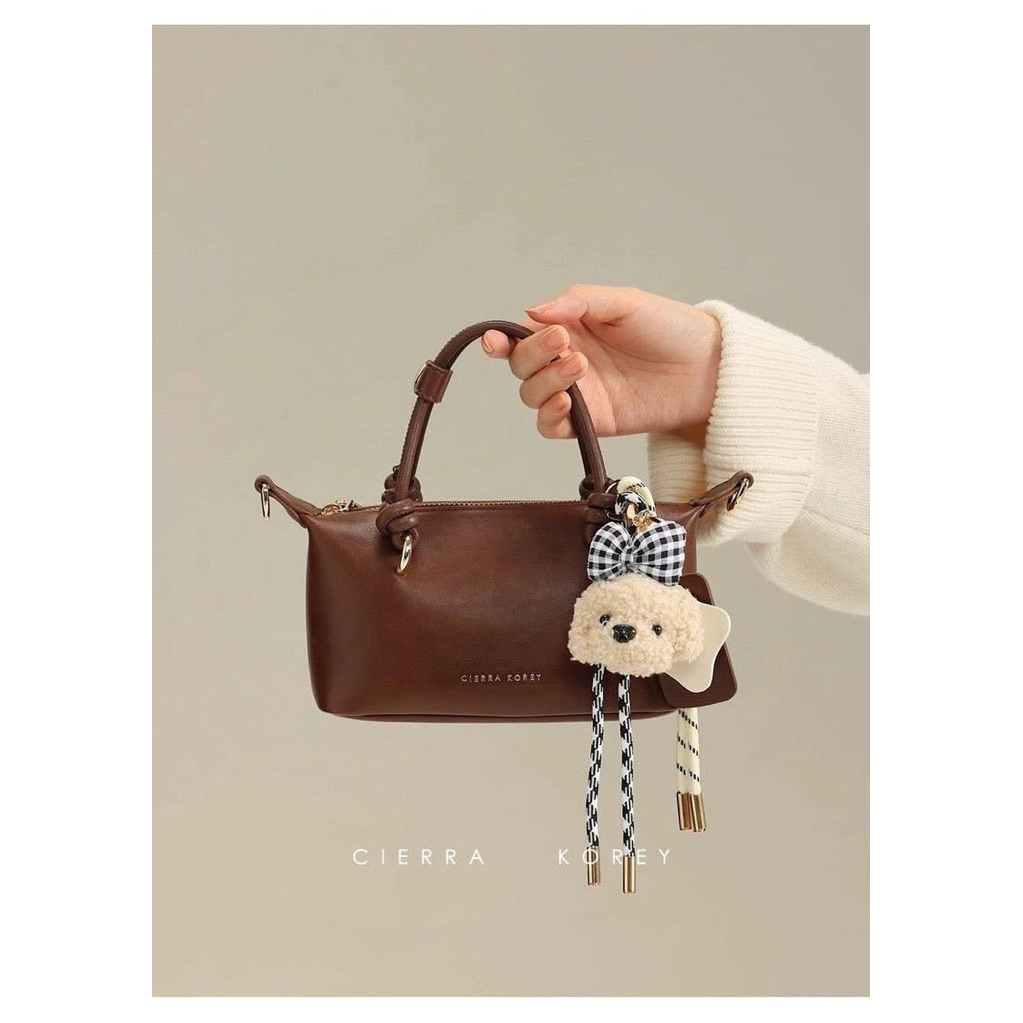 [AVAILABLE] กระเป๋า LC สวยงาม พร้อมชาร์ม Cierra Kory แท้ ขนาด 18x8x10cm - CK001