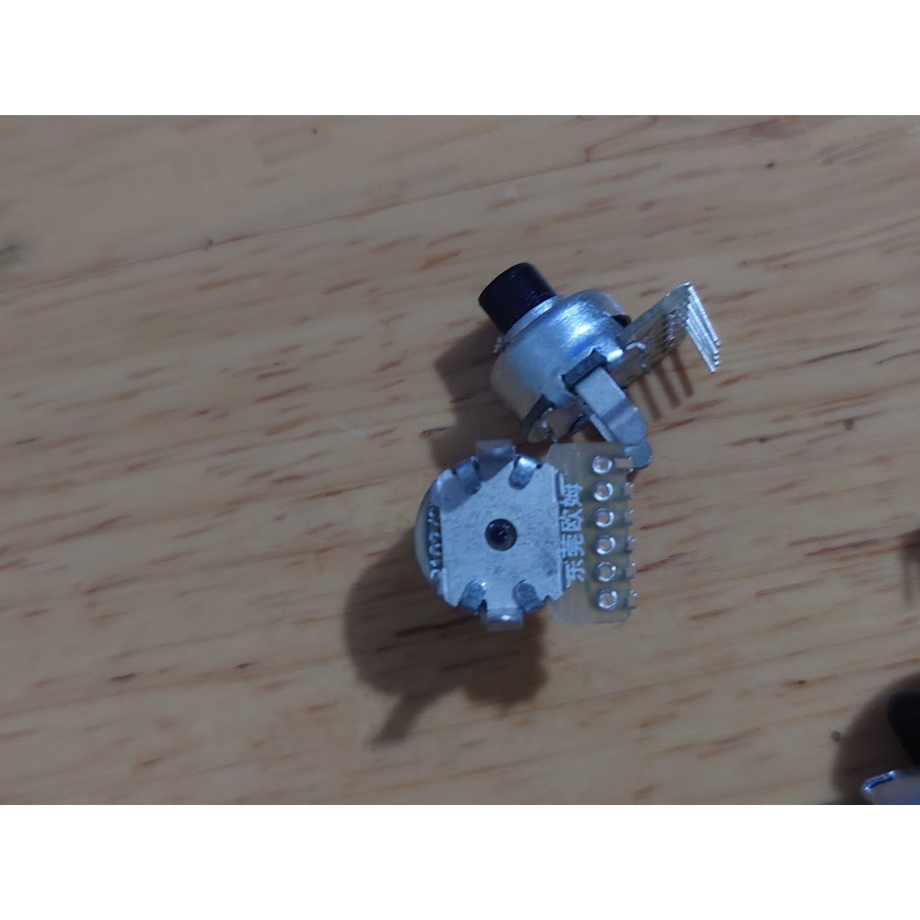 ระดับเสียงหูฟัง XIBERIA S19U