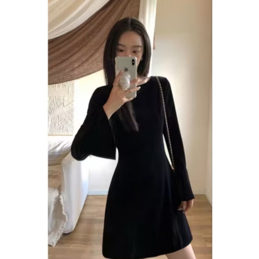 เดรสกํามะหยี่เนื้อนุ่มแขนยาวบานใหญ่ขั้นพื้นฐาน 40kg-120kg