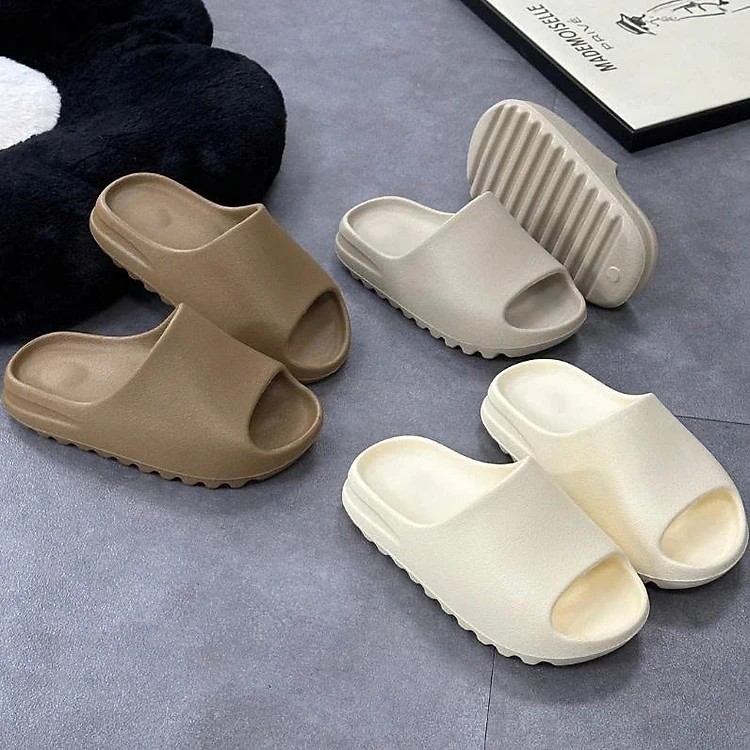BREAD SLIPPERS FOR MOTHERS AND BABY UP 1 SZ รองเท้าแตะขนมปังสําหรับแม่และเด็ก