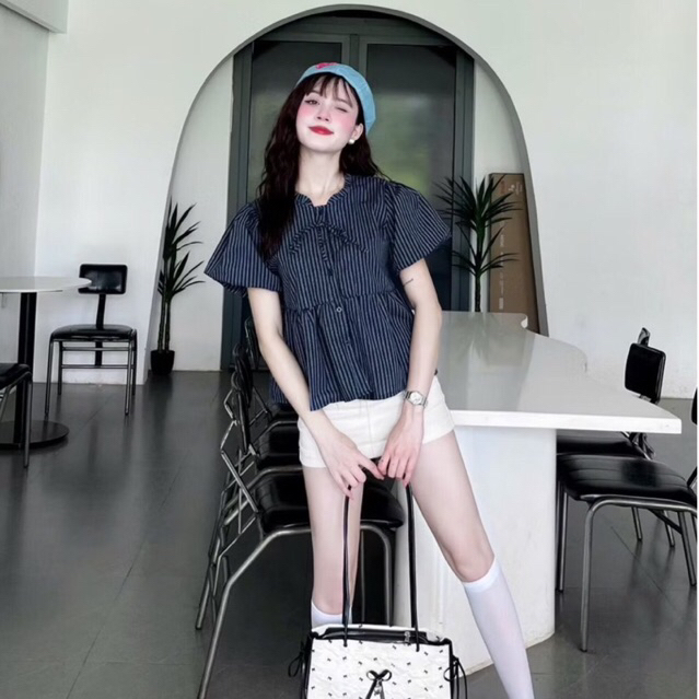 เสื้อเชิ้ตผู้หญิง Babydoll คอระบายสไตล์เกาหลี A14