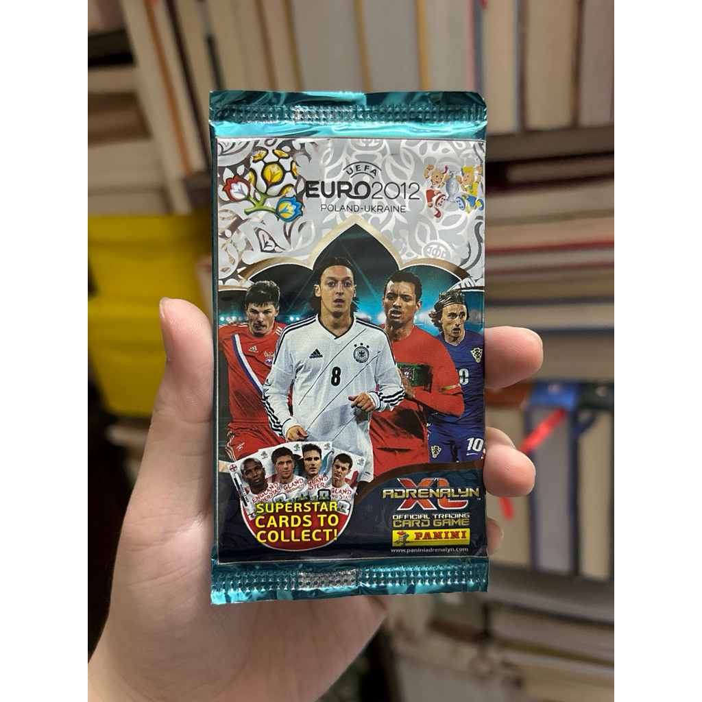 แพ็คการ์ดผู้เล่น PANINI EURO 2012 ของ 6 ใบ