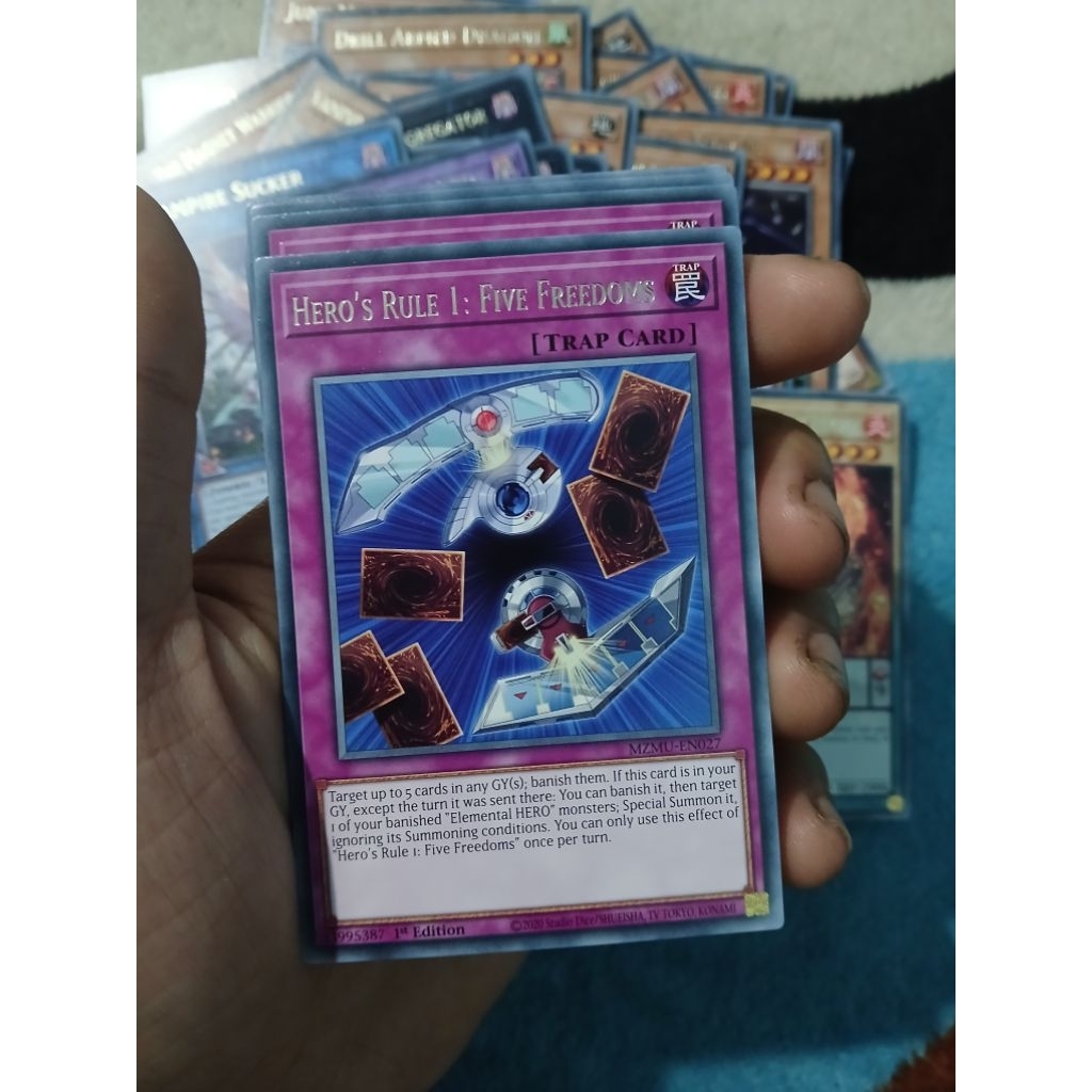 [Yugioh Bien Hoa Store] การ์ด 1 ใบ Heros Rule 1: Five Freedoms MZMU-EN027 หายาก 1st