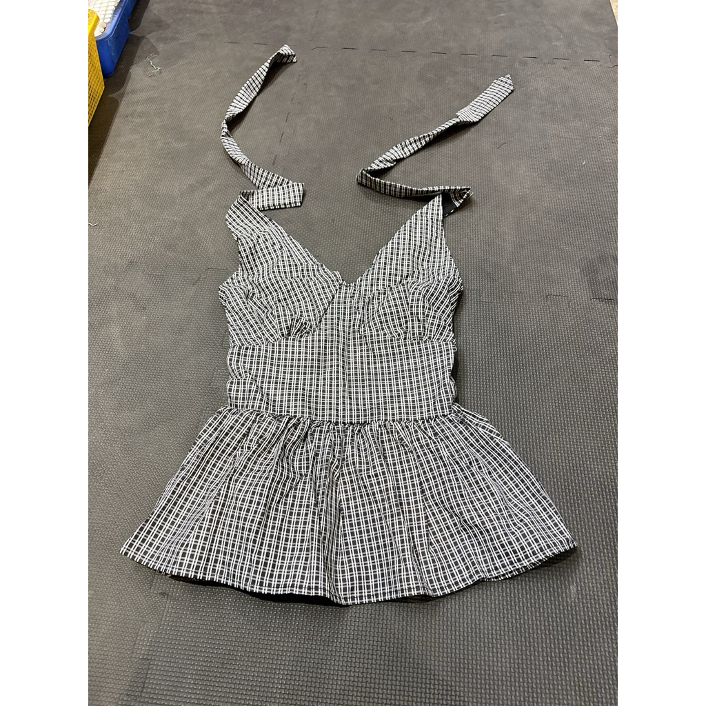 ใหม่. คล้องคอสไตล์ M. h16