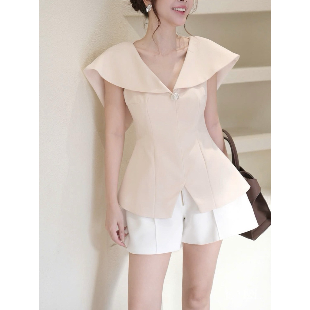 เสื้อเชิ้ตผู้หญิงดีไซน์สไตล์หรูหรา Lyan Shirt