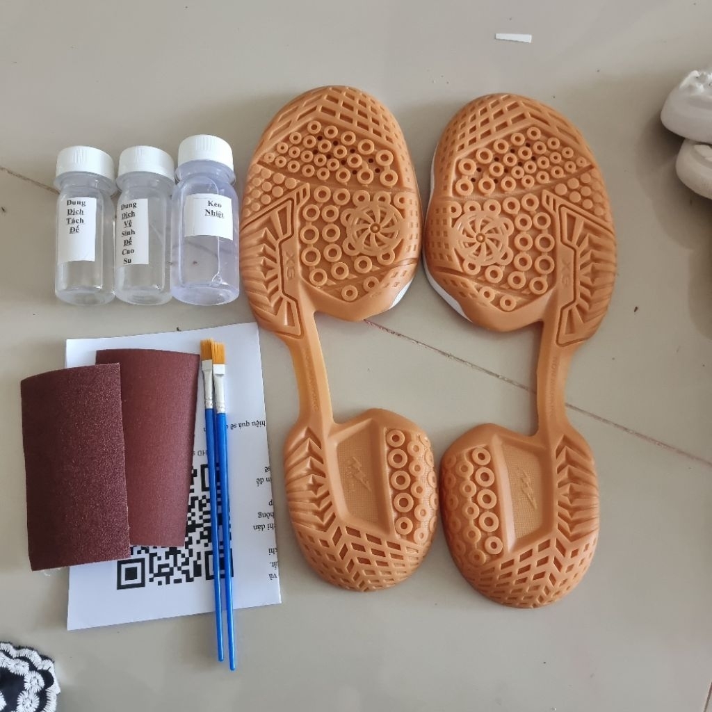 Mizuno wave fang pro พื้นรองเท้าแบดมินตัน Combo + ชุดกาวความร้อนเหนียวพิเศษ 50ml