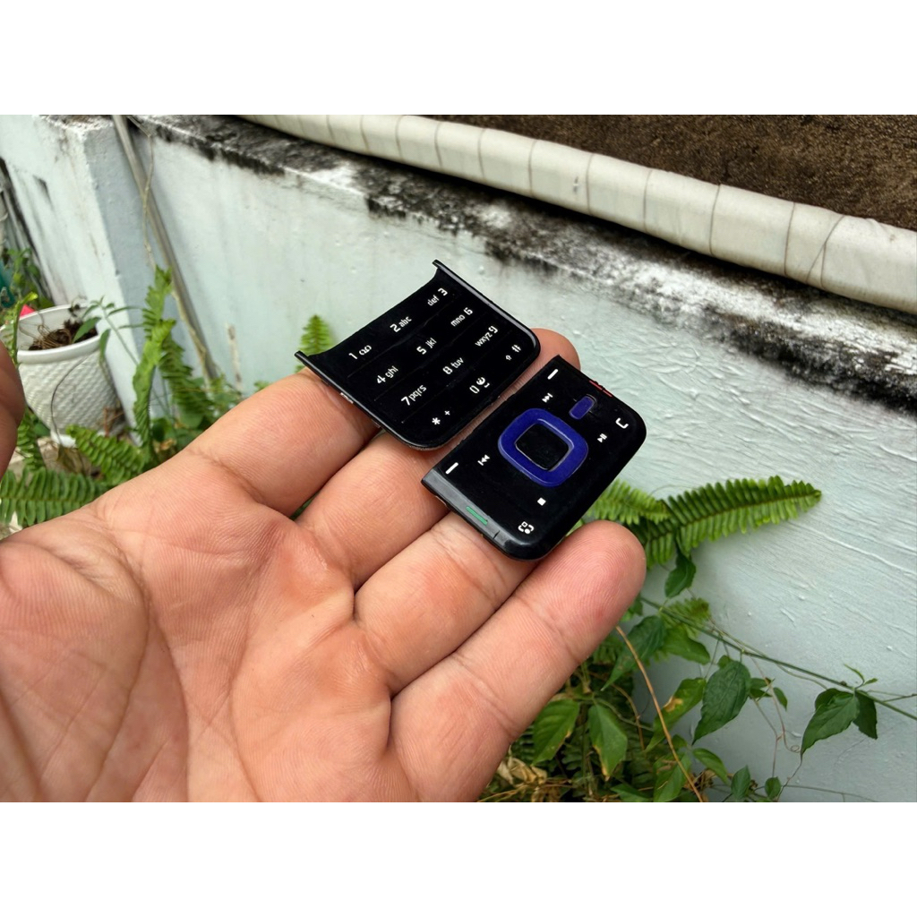 คีย์บอร์ด Nokia n81*