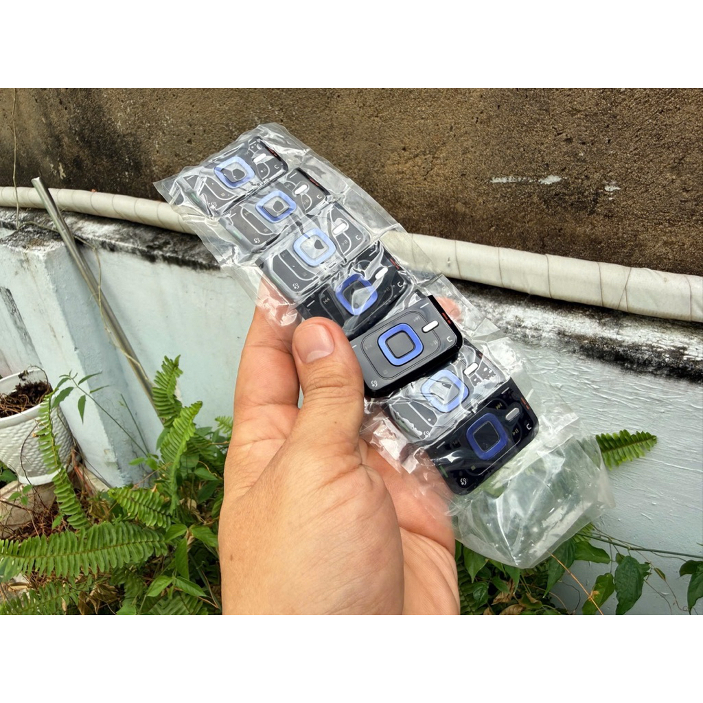 คีย์บอร์ด Nokia n81 สวยเป็นต้นฉบับ
