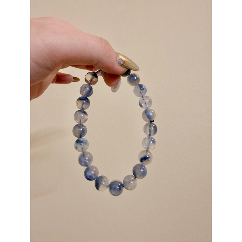 สร้อยข้อมือ Kyanite in Quartz (ไคยาไนต์ในควอตซ์) พร้อมลูกปัด 9 มม