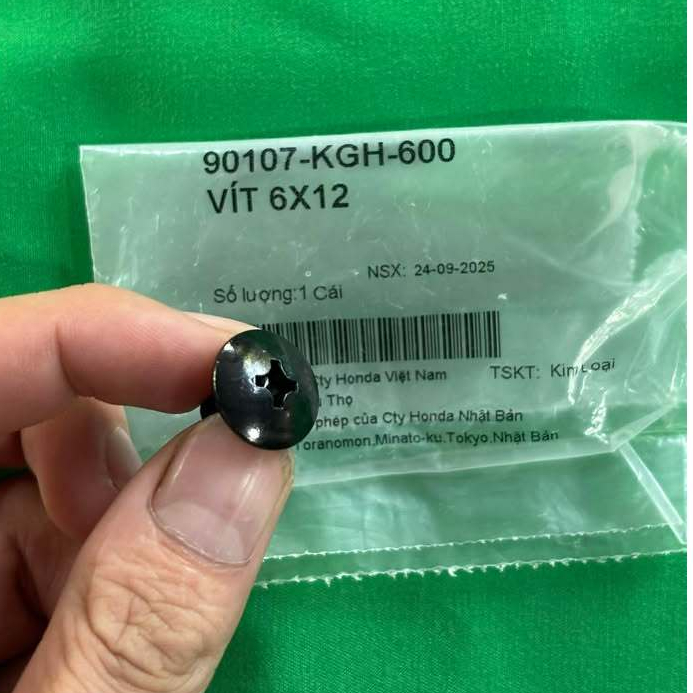 สกรูดํา 6x12 เหมาะสําหรับ Future Neo, Future X รหัส 90107-KGH-600