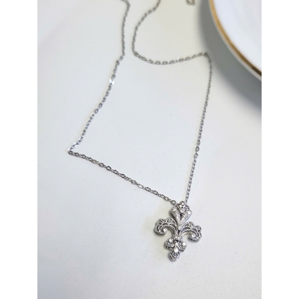 Handmade neoclassical style Iris flower สร้อยคอเงินแพลทินัม