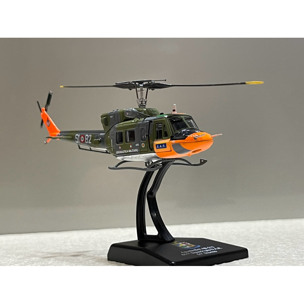 Agusta-Bell AB 212 1/100 โมเดลเฮลิคอปเตอร์