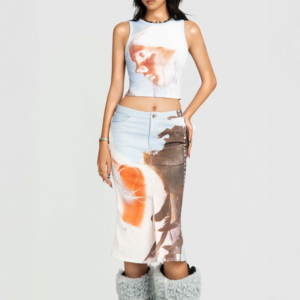 TATICHU - MAP - กระโปรงยีนส์ทรงเข้ารูปพิมพ์ลาย