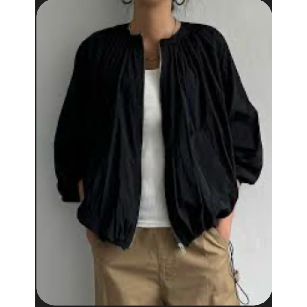 เสื้อกันลมสีดําญี่ปุ่น - 2 Hands (Size 2XL)