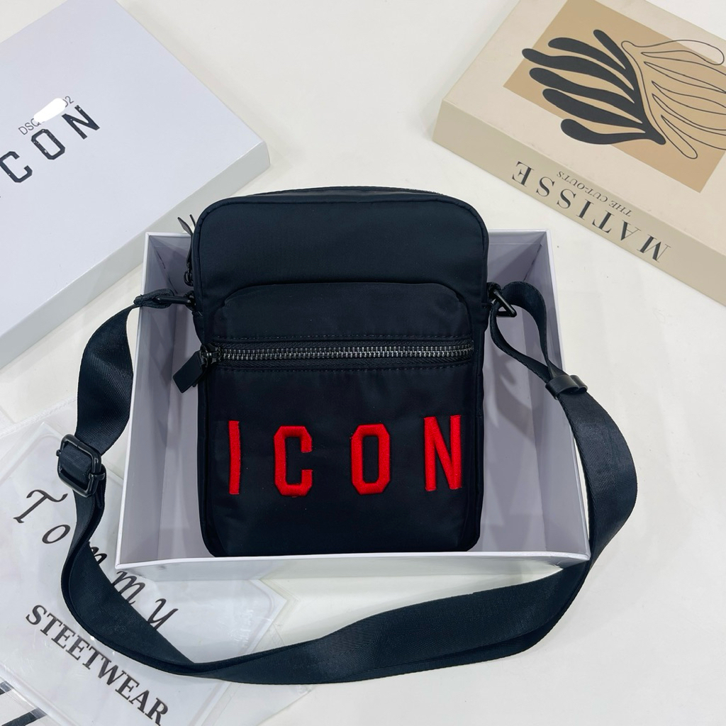 [คุณภาพสูง] - กระเป๋าสะพายข้าง D/s//q 1con สีดําพร้อมเย็บปักถักร้อยตัวอักษรสีแดง Fullbox - สินค้าคุณ