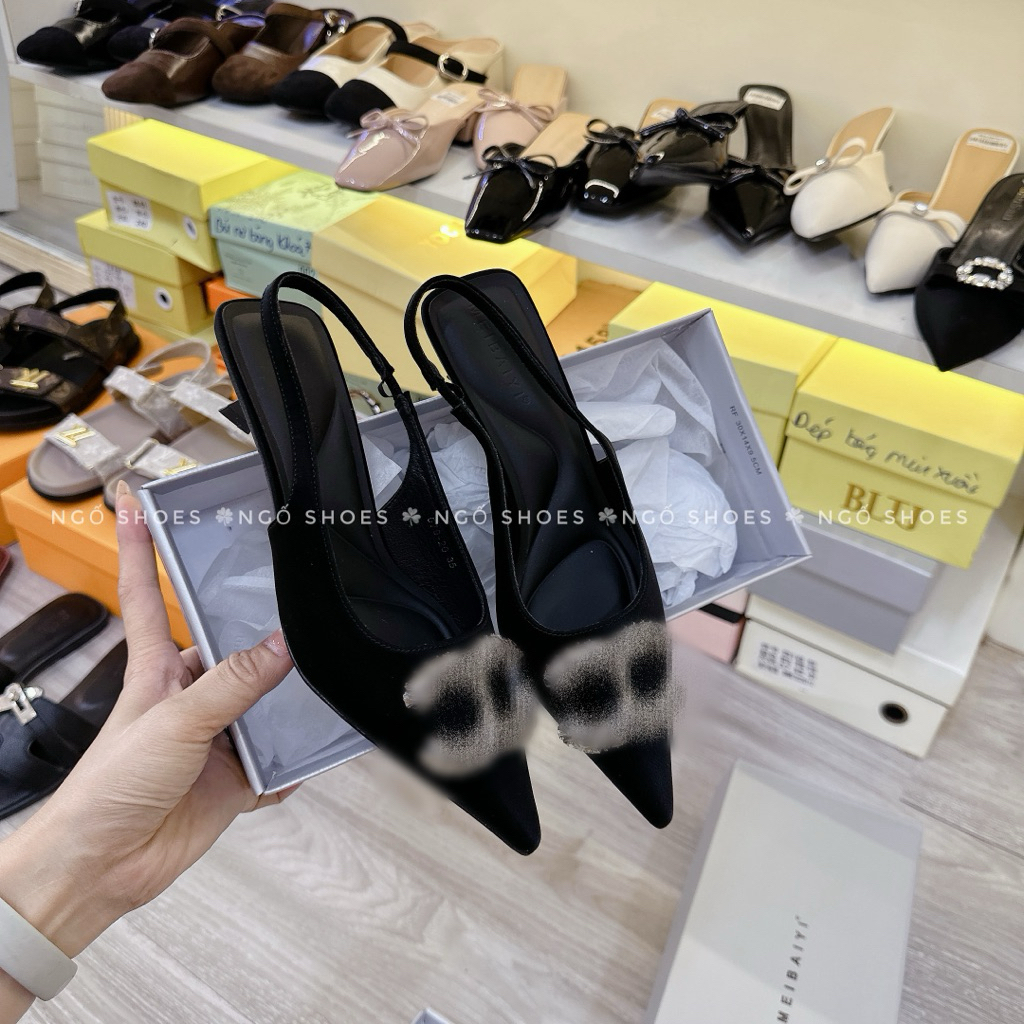 [PHOTO OF SHOES] ป้ายหัวแหลม x สินค้า Qc ครบกล่อง