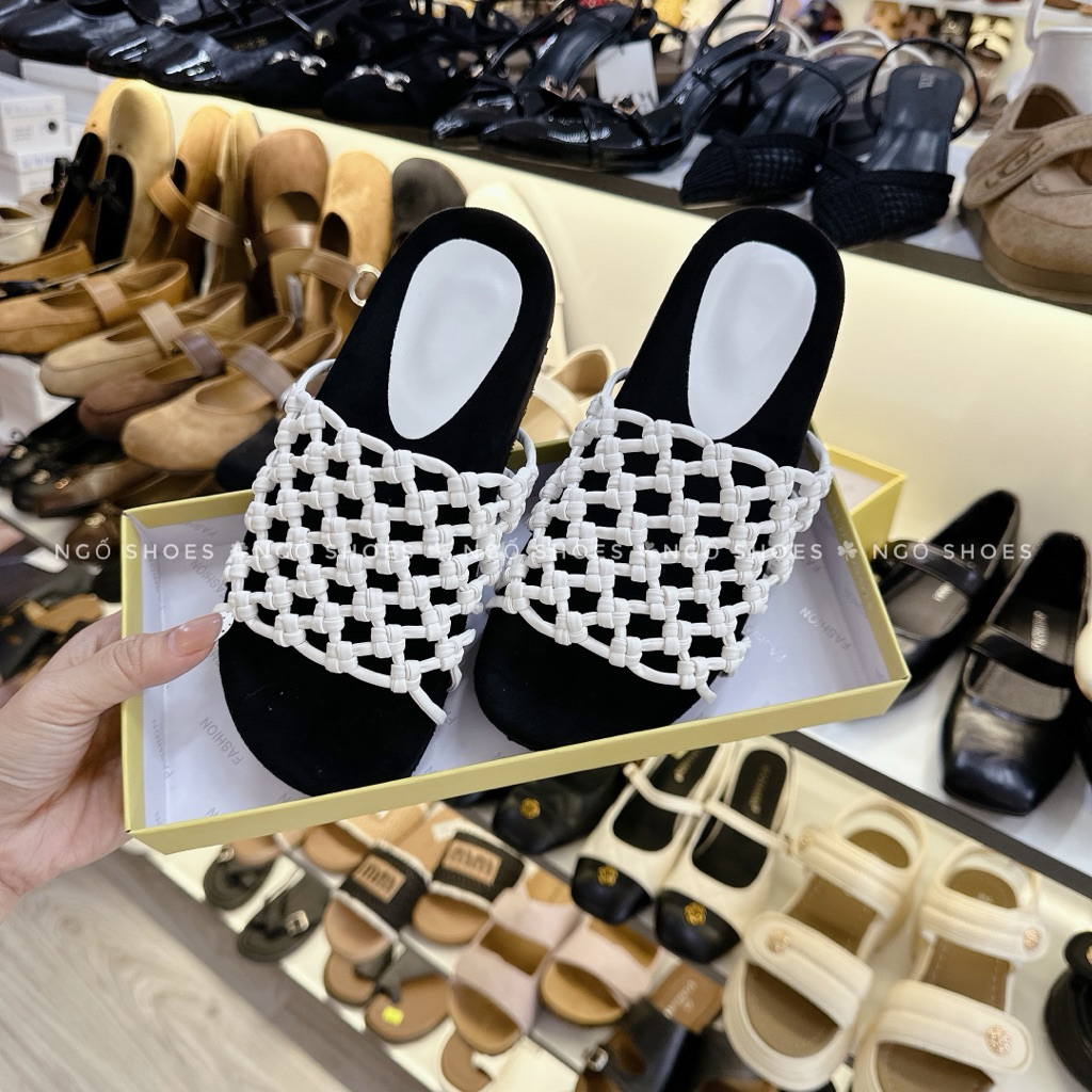 [PHOTO SHOES] รองเท้าแตะพื้นรองเท้าที่เบาและสบายเป็นพิเศษจาก Qc Fullbox