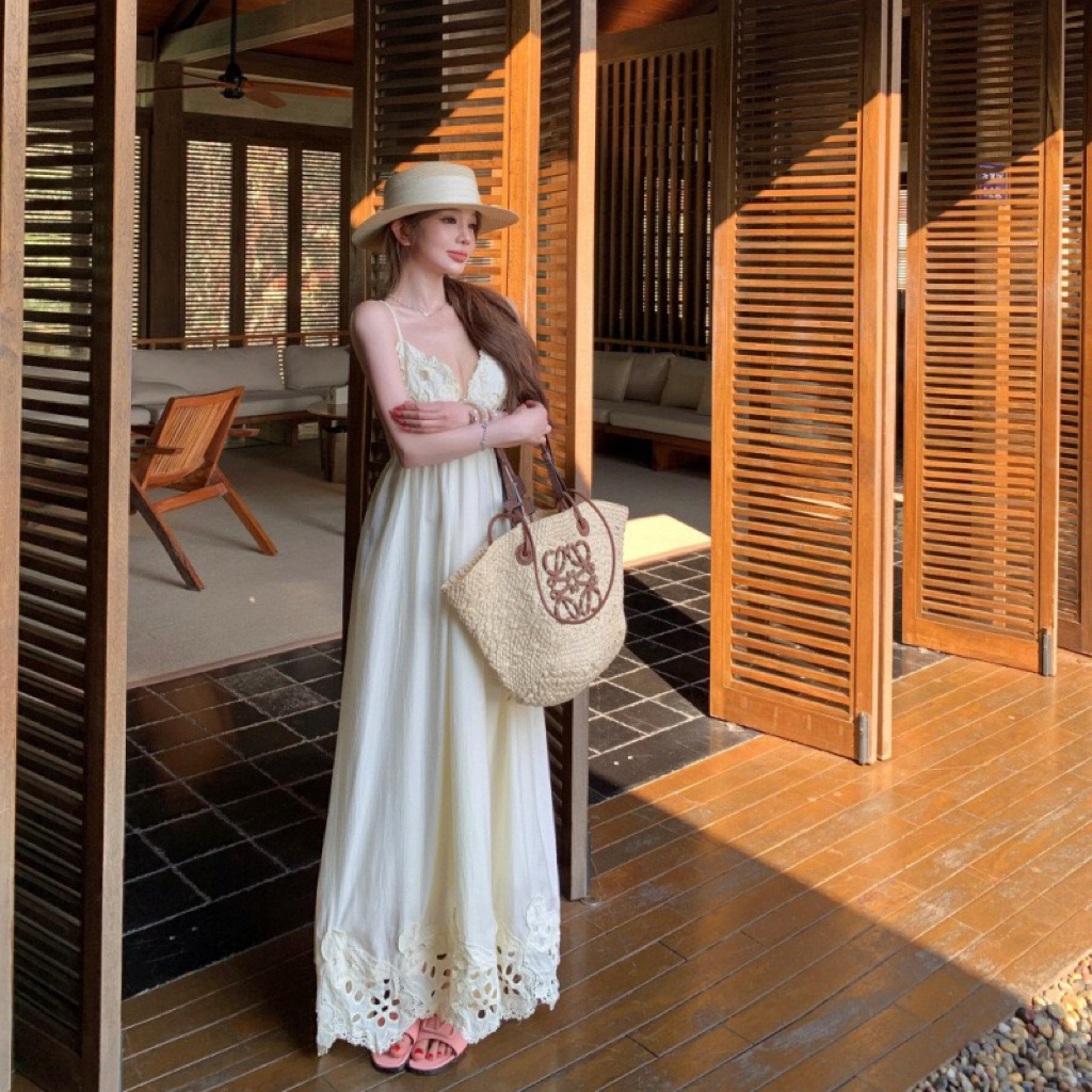 Lizz studio M888 แม็กซี่เดรสตัวยาวเว้าเว้าหลังสุดเซ็กซี่