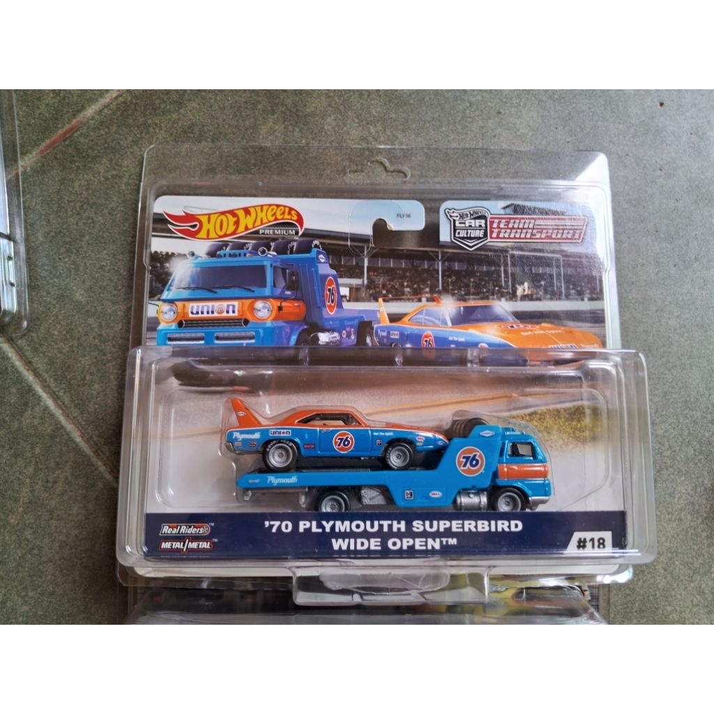 HOT WHEELS PREMIUM 1970 PLYMOUTH SUPERBIRD WIDE เปิด