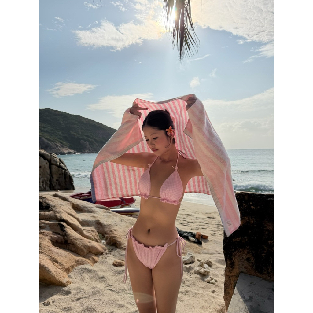 Lamoss- Lalita Pink checkered Bikini สําหรับสวมใส่ชายหาดมีกางเกงคลุมสําหรับเดินทางสําหรับครอบครัว