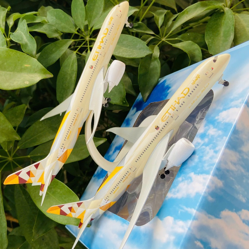 โบอิ้ง 787 Dreamliner Etihlad Airways (UAE) 1:400 Scale ตกแต่งของขวัญสะสม