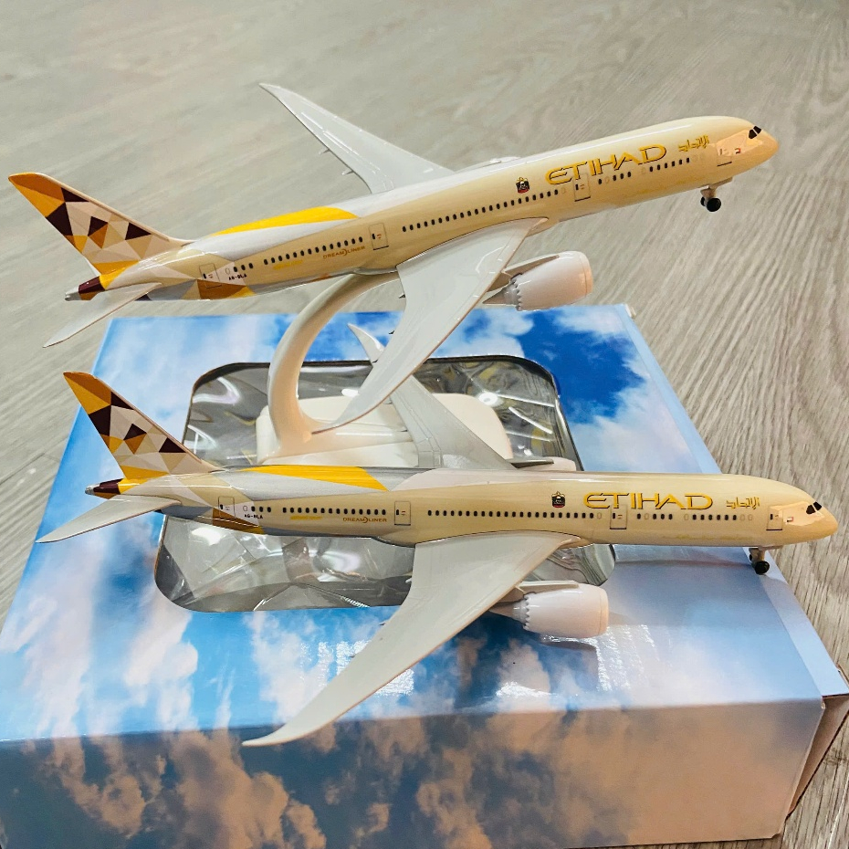 BOEING 787 ETIHAD AIRWAYS AIRWAYS AIR รุ่นคุณภาพสูงโลหะ 1:400 SCALE 20 ซม.พร้อมล้อพร้อมฐานแสดง