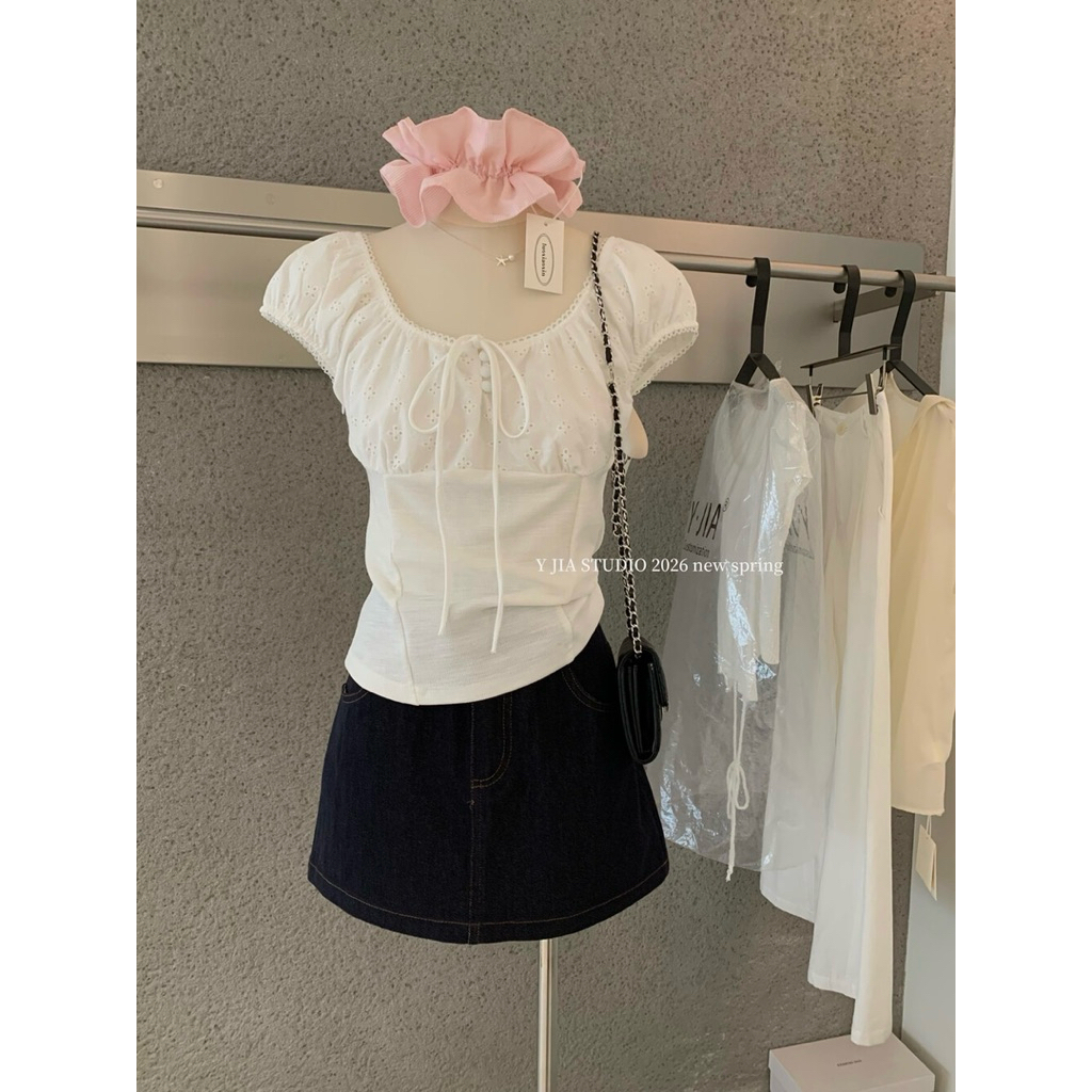 [Y.JIA] เสื้อลูกไม้แขนพัฟคอเหลี่ยม 5568