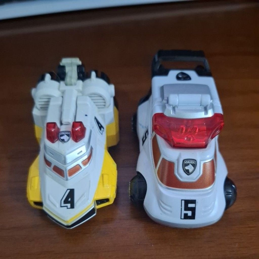 DX Tokusou Sentai Dekaranger Robot Gattai Toy Model - ทีมพิเศษตํารวจ SPD