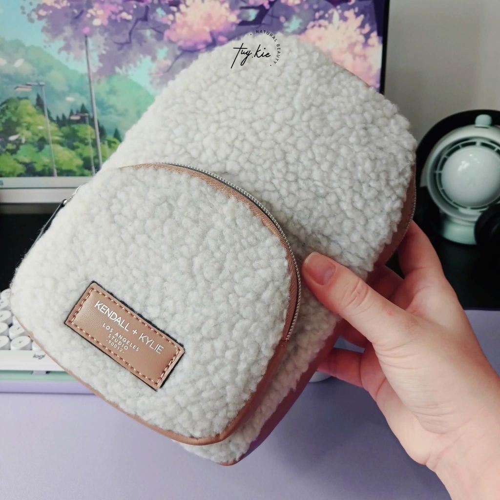 Kendall Backpack & Kylie Faux Fur Ivory/Tan Zipper Closed Backpack กระเป๋าสะพายข้าง