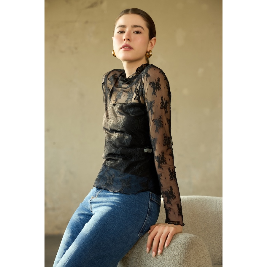 เสื้อ Laci - สีดํา Oceana London