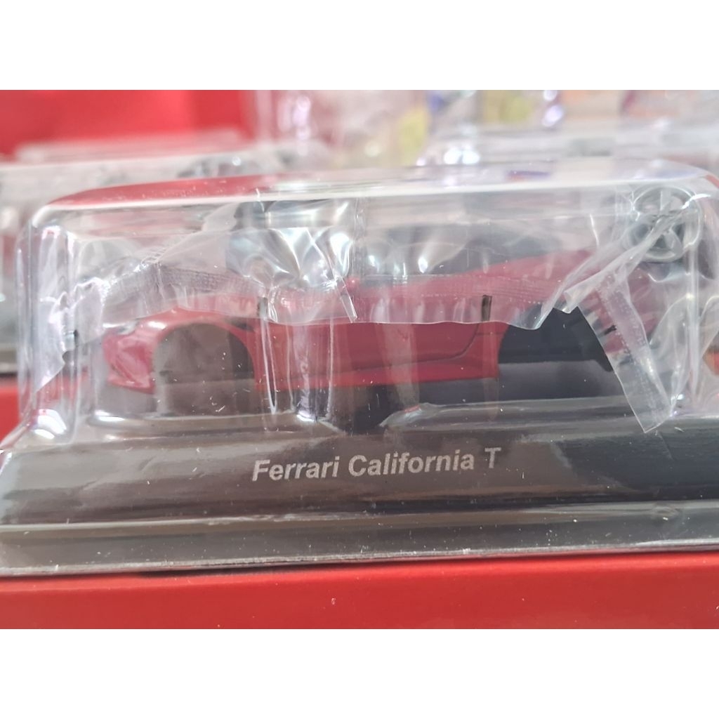KYOSHO 1/64 - FERRARI CALIFORNIA T RED SERIES 10