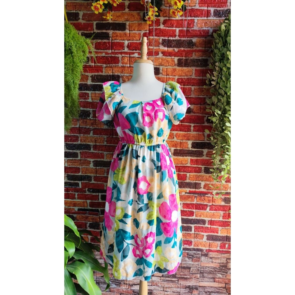 2-LAYER FLOWER SILK DRESS WITH BREAST WAIST 92 • LENGTH 100 • SIZE L 50–60KG • NEW ITEM
