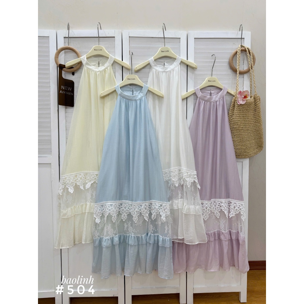 แม็กซี่เดรสผ้าไหมแฟนซีคล้องคอและลูกไม้ 504 vibe summer QC product freesize