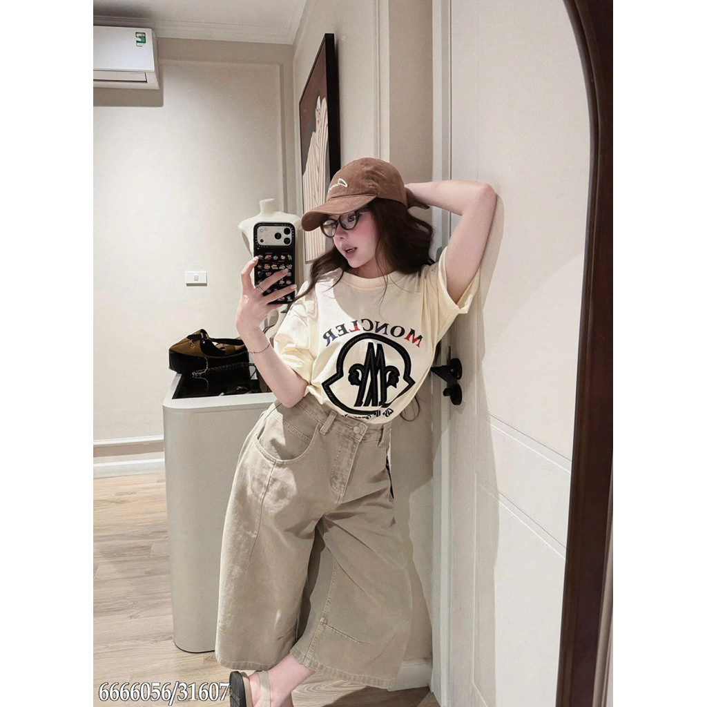 Mon Embossed T-Shirt Medium Form QCL1 Full Tag Mac