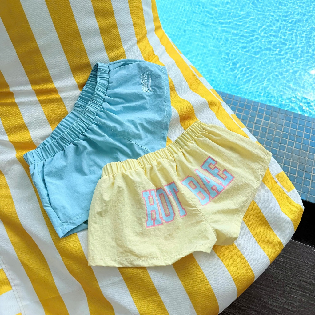 TWENY กางเกงขาสั้น Super Short Summer Parachute Material HOT BAE Print