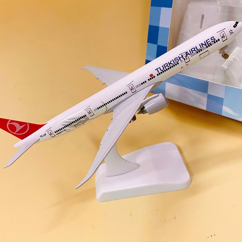 โบอิ้ง 777-300ER TURNISH AIRLINES TURKISH AIRLINES 1:400 Scale