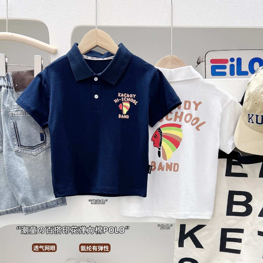 KACADY เสื้อโปโลระดับ Hi-School พิมพ์ลายความร้อนที่หน้าอก เสื้อยืดคอเต่าเด็กสไตล์เกาหลีใหม่ 2026