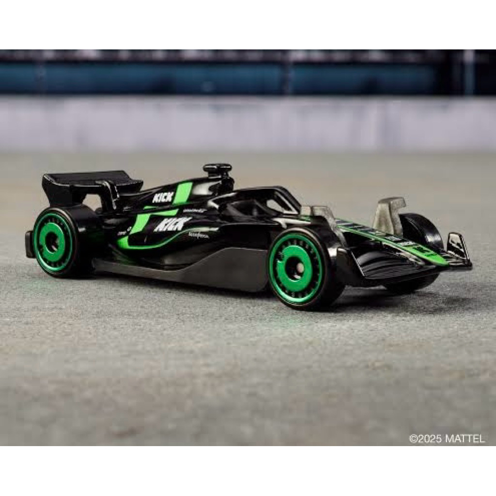 Hot Wheels Formula F1 KICK Sauber - LOOSE: ผลิตภัณฑ์พร้อมการ์ดเอาท์ ไม่มีกล่อง